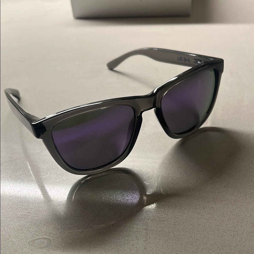 Men’s Gray Golf Sunglasses